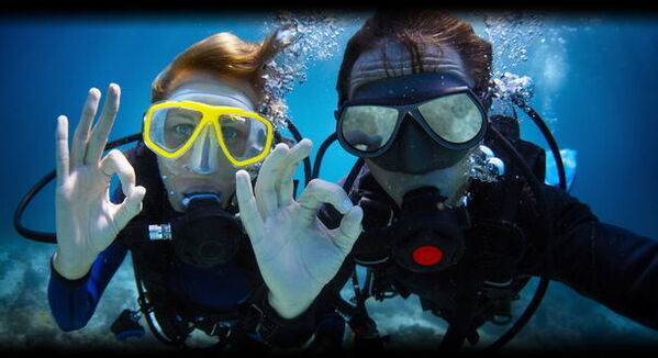 小さくてもタフな性能！4K対応、IPX8防水対応のアクションカメラ「F3ACWF-01」を4月5日に発売