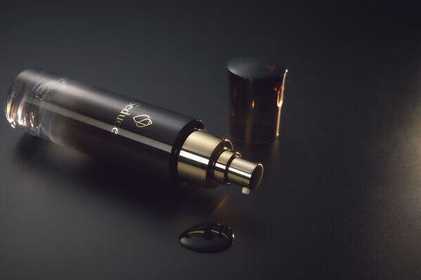 道端アンジェリカの新スキンケアブランド「Seduce」　Signature Deep Moist Lotion、好評につき4月1日より定期販売開始！