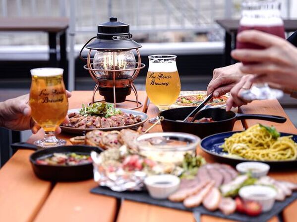 クラフトビール醸造所「フリー スピリッツ ブリューイング」が屋上ビアガーデンを5月1日(水)から開始！姫路駅から徒歩5分の好立地。