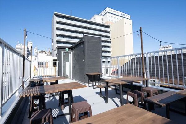 クラフトビール醸造所「フリー スピリッツ ブリューイング」が屋上ビアガーデンを5月1日(水)から開始！姫路駅から徒歩5分の好立地。