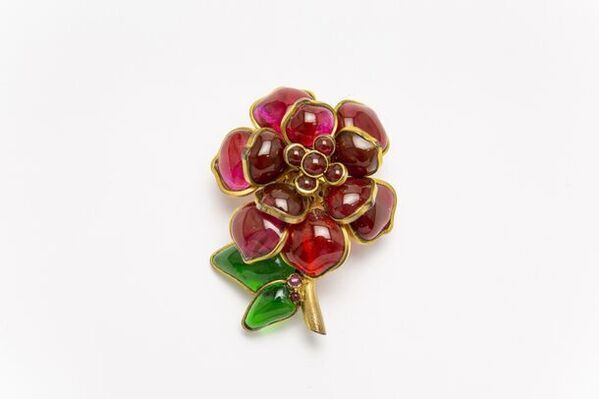 シャネル、ディオール、スキャパレッリなど約450点を集めた「コスチュームジュエリー」が愛知県美術館にて4/26に開催！