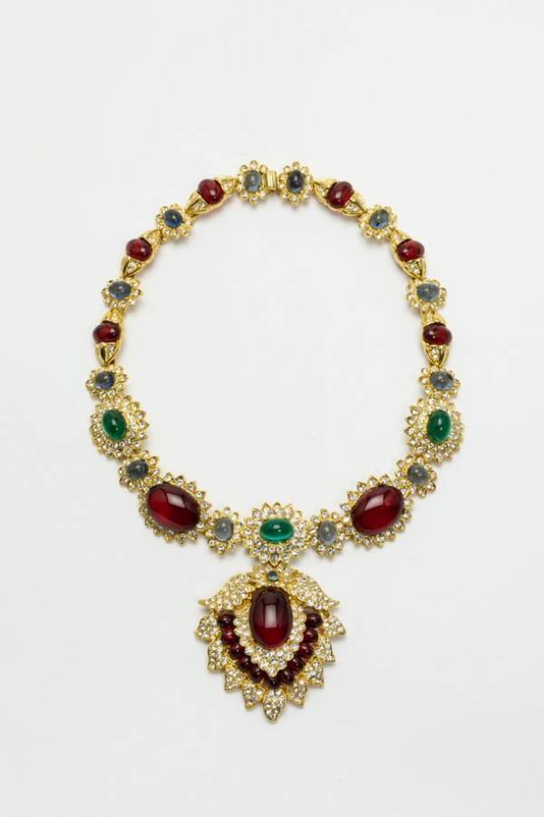 シャネル、ディオール、スキャパレッリなど約450点を集めた「コスチュームジュエリー」が愛知県美術館にて4/26に開催！