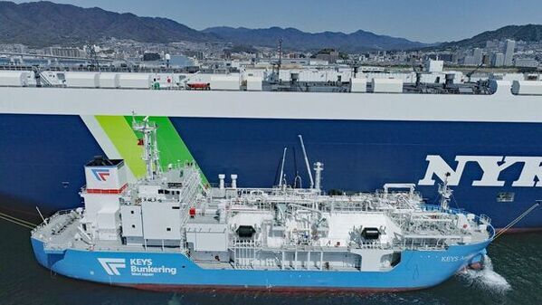 「KEYS Azalea」が、西日本地域初のShip to ShipによるLNGバンカリングを実施しました― 船舶燃料のLNG化を促進し環境負荷の低減に貢献 ―