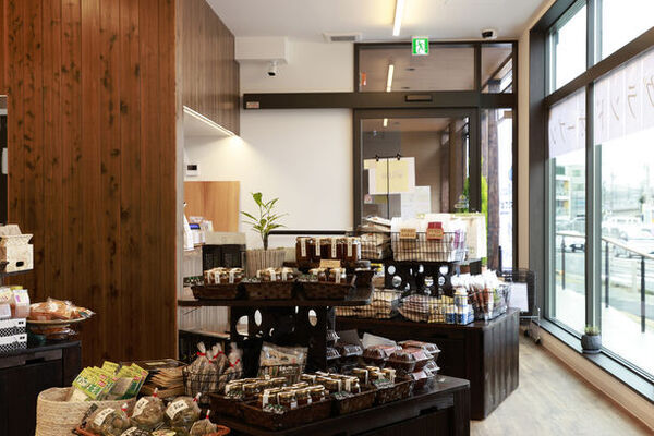 多摩のイイ品を取り揃えたセレクトショップ「たまてばこ」新サービス開始　昭島市の深層地下水で淹れたスペシャルティコーヒーをイートインで提供