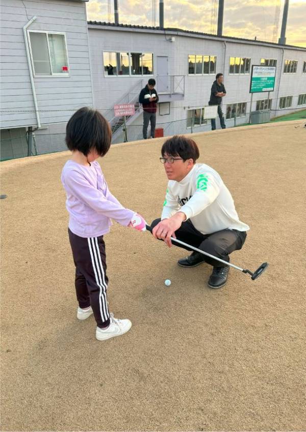 家族で受講できるゴルフスクールをスタート！