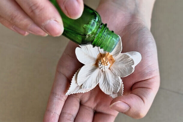 磁器彫刻作家・福重英一郎作「桜アロマストーン」を新発売！母の日ギフトとして150セット限定で先行販売を4月26日まで実施
