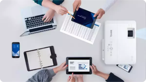 軽量コンパクト・鮮明な映像表示で取り回しやすさが向上！AndroidベースOS内蔵の教育機関・ビジネス向けDLP短焦点プロジェクター「EU610ST」を4月19日に発売　～容易にミラーリング可能で、ICT教育の発展的な学び・会議の活発化にも貢献～