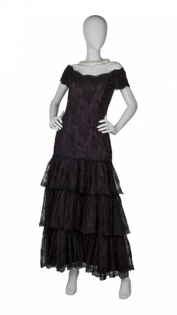 最大規模の“ダイアナ妃遺品オークション”　2024年夏にジュリアンズオークションにて独占開催！日本からもオンライン入札可能