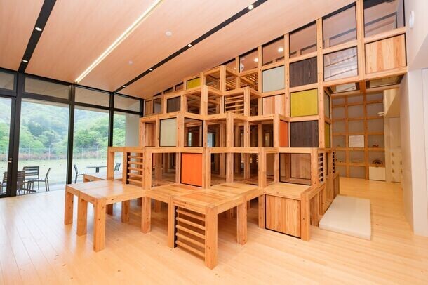 広島の商業施設「HiroPa」内にオープンする木の体験施設「kiondひろしま」のティザーサイト・コンセプトブックを4/19に公開
