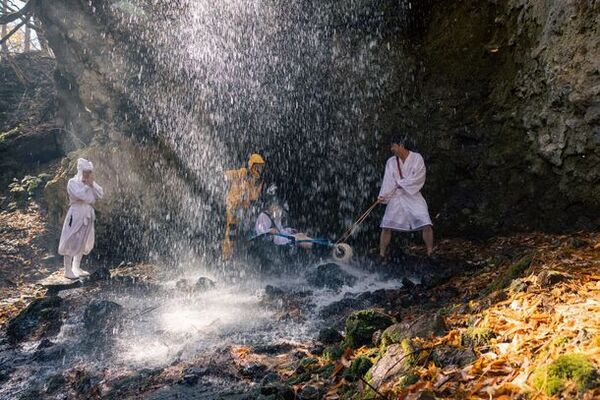 大浅間火煙太鼓の響きとともに、登山シーズンを告げる浅間山開山式　浅間山男による豚汁のふるまい、料亭の主人による焼き鳥も！
