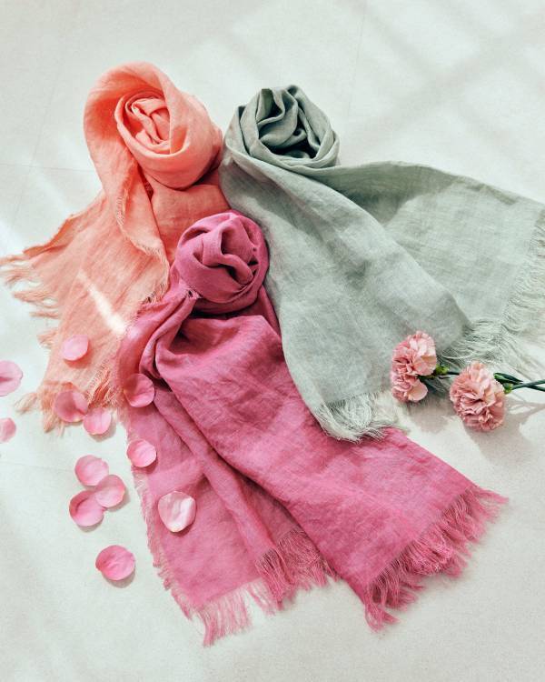 「使用済みの花」を再利用した環境配慮型商品が誕生！三陽商会の『S.ESSENTIALS』と日比谷花壇が協業。