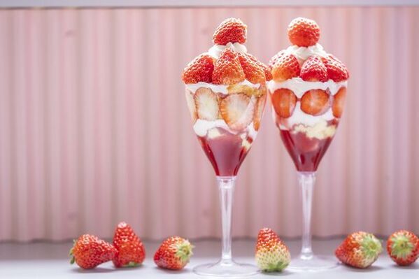 熱海の“ビル一棟まるごと”いちごスイーツ専門店　昨年8,000食以上売れた大好評のかき氷が4/26(金)から登場！さらにオリジナルガチャなど5周年イベントも開催