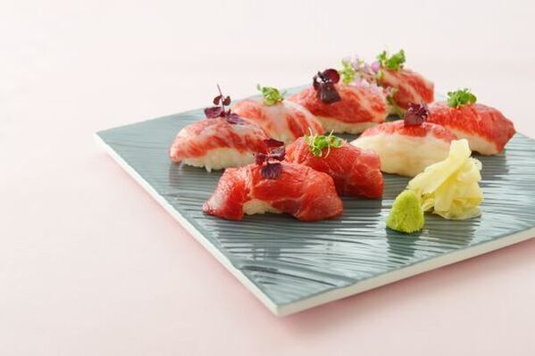 YouTuberヒカルプロデュース企画　「冗談抜きで旨い馬刺し」での協業を発表