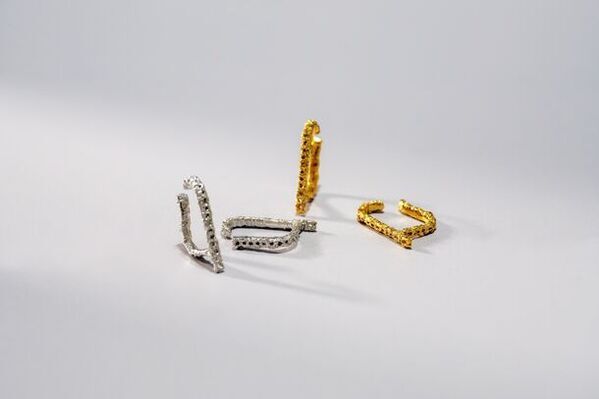 ピアス穴がなくてもピアスが使えるようになるイヤーカフコンバーター「サスティナカフ」新発売！