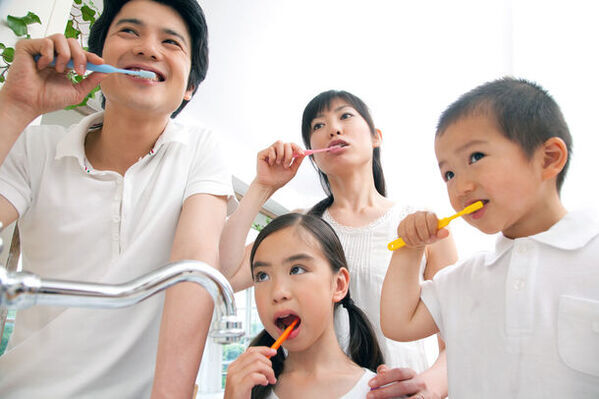 お口のエチケットや全身の健康管理にも役立つ「舌ブラシW-1」を使った舌ケアを！舌ブラシW-1の効用について公式HPに公開