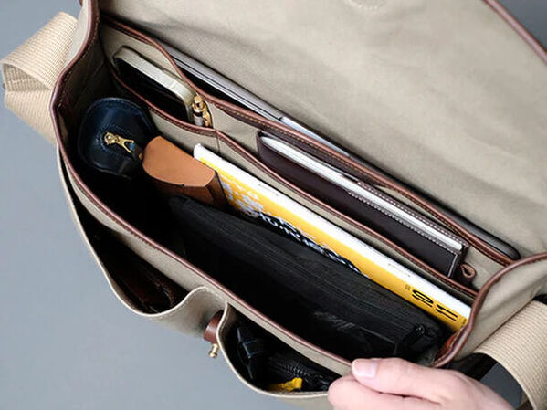 革工房MUNEKAWA、イタリア産レザーを使用した「街でも釣りでも使える」新作ショルダーバッグを販売開始