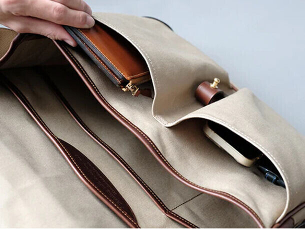 革工房MUNEKAWA、イタリア産レザーを使用した「街でも釣りでも使える」新作ショルダーバッグを販売開始