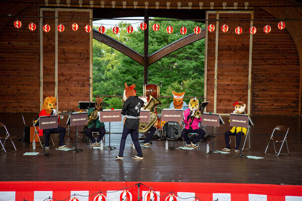 お祭り衣装で野外ステージを盛り上げる！8月12日(月・祝)に「ズーラシアンブラス夏まつり！」を長野県で開催