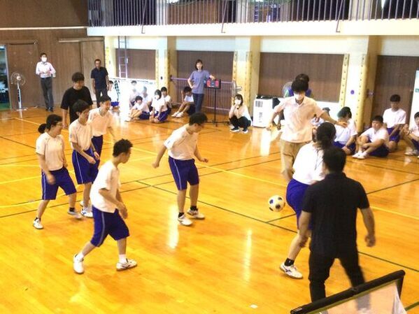 ジブラルタ生命、特別支援学校向け出前授業「パラフットボール教室2024」に協賛