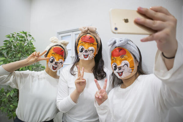 パッケージ印刷の大和グラビヤ×「クッピーラムネ」がコラボ　「クッピーラムネフェイスマスク」を5/9にMakuakeにて先行発売