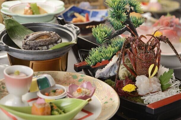 静岡県・西伊豆の旅館「堂ヶ島ニュー銀水」　毎年好評の「銀水花火」を今年も6月～7月に開催！7月19日まで開催中の本まぐろ寿司食べ放題も追加開催決定