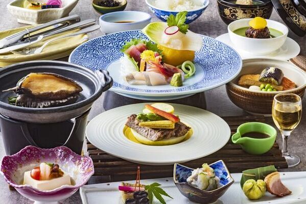 静岡県・西伊豆の旅館「堂ヶ島ニュー銀水」　毎年好評の「銀水花火」を今年も6月～7月に開催！7月19日まで開催中の本まぐろ寿司食べ放題も追加開催決定