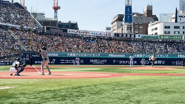 「ハイセンス 大画面テレビ DAY」始球式で相川七瀬が全力投球！　横浜DeNAベイスターズ vs 読売ジャイアンツ・ハイセンス冠試合