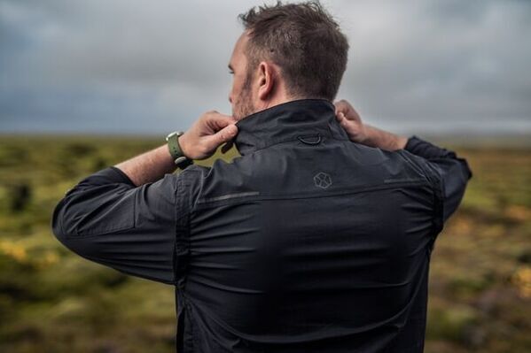 街でもアウトドアでも、そして過酷環境でも大活躍！素材のパイオニアブランドがパンツやシャツなど新作4点を5月8日より予約販売開始！