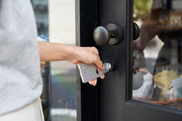 ドイツ・iFデザイン賞受賞のカードサイズキーケースSCHWALTZ『AL-2』が公式ショップにて5月23日販売開始