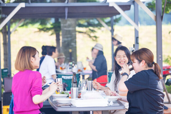 専用サーバー4台設置、奥入瀬ブルワリー直営の奥入瀬ビール4種類が飲み放題の『OIRASE BBQ TERRACE』がオープン！