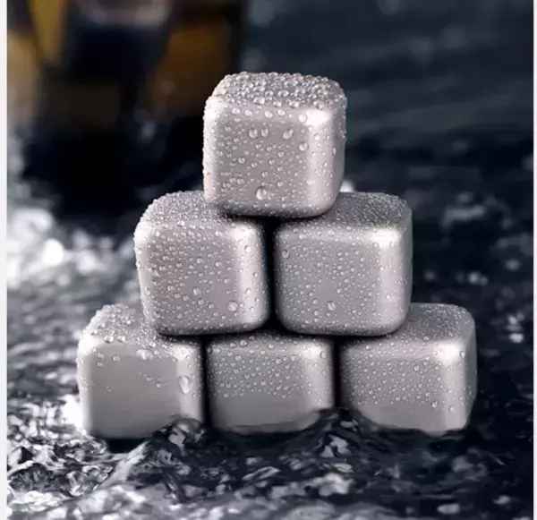 夏に活躍する新グッツ“溶けない氷”チタンアイスキューブが登場！飲み物を薄めない「フロストチタンコア」を6月29日まで販売