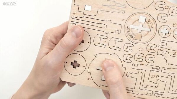 ゼンマイで歩くんだワン！接着剤・工具不要！イヌ型木製組立キット『Puppy』Makuakeにて6月5日先行販売開始