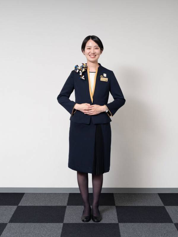 スーパーホテル　女性スタッフのユニフォームをリニューアル