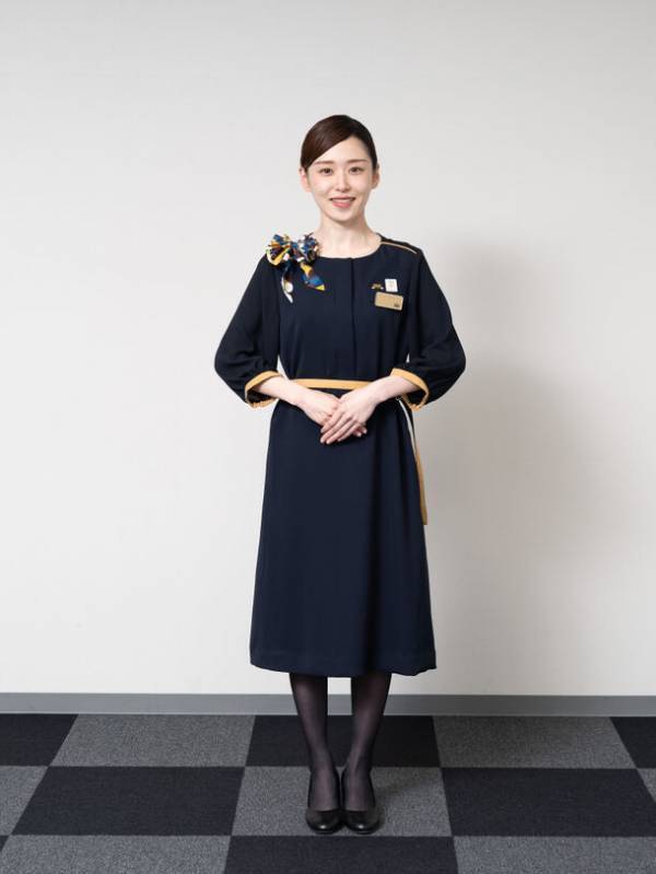 スーパーホテル　女性スタッフのユニフォームをリニューアル