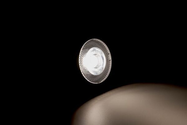 京セラのLED照明「CERAPHIC いきもの電球」登場