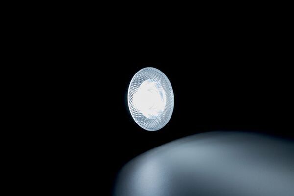 京セラのLED照明「CERAPHIC いきもの電球」登場