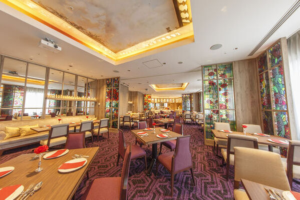 東京ベイ舞浜ホテル　光り輝く花束が導く、カラフルな花々と緑が織りなす心癒される空間「グローイングフラワールーム」宿泊プランを期間限定で販売