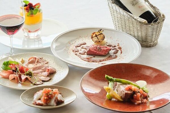 ビールの街ヨコハマで楽しむ　もらえる浴衣付きディナープラン「5つのレストランから選べる！浴衣BEER 2024」7/2(火)～9/27(金)開催