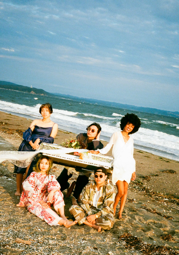 『Newtro』新曲ミュージックビデオ公開！My Little Loverの代表曲「Hello, Again 〜昔からある場所〜」をネオソウルバンド”パジャマで海なんかいかない”が再構築！