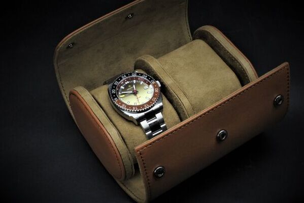 200m防水・耐擦傷性加工のGMTスポーツ腕時計『VESUVIATE VOLARE』Makuakeにて目標達成率291％突破！～7月29日まで先行予約販売を実施～