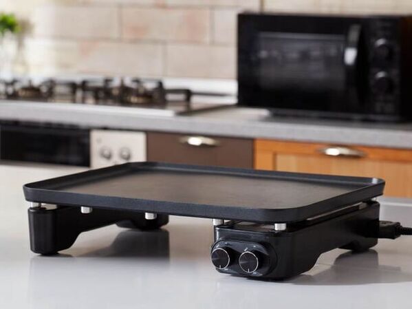 特殊フィルムヒーターを使用した新タイプのホットプレート　端までムラなく加熱し左右2面調理ができる「TWIN GRILL」を発売