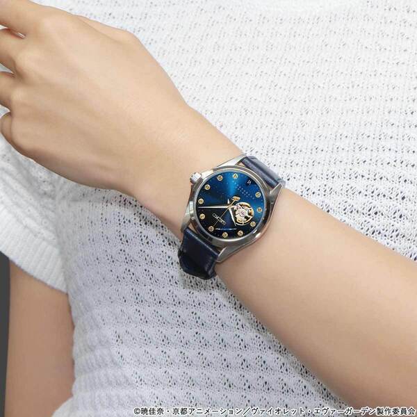 ヴァイオレットが歩んだ物語の中から、二つのストーリーをイメージした『ヴァイオレット・エヴァーガーデン』の機械式腕時計が登場！