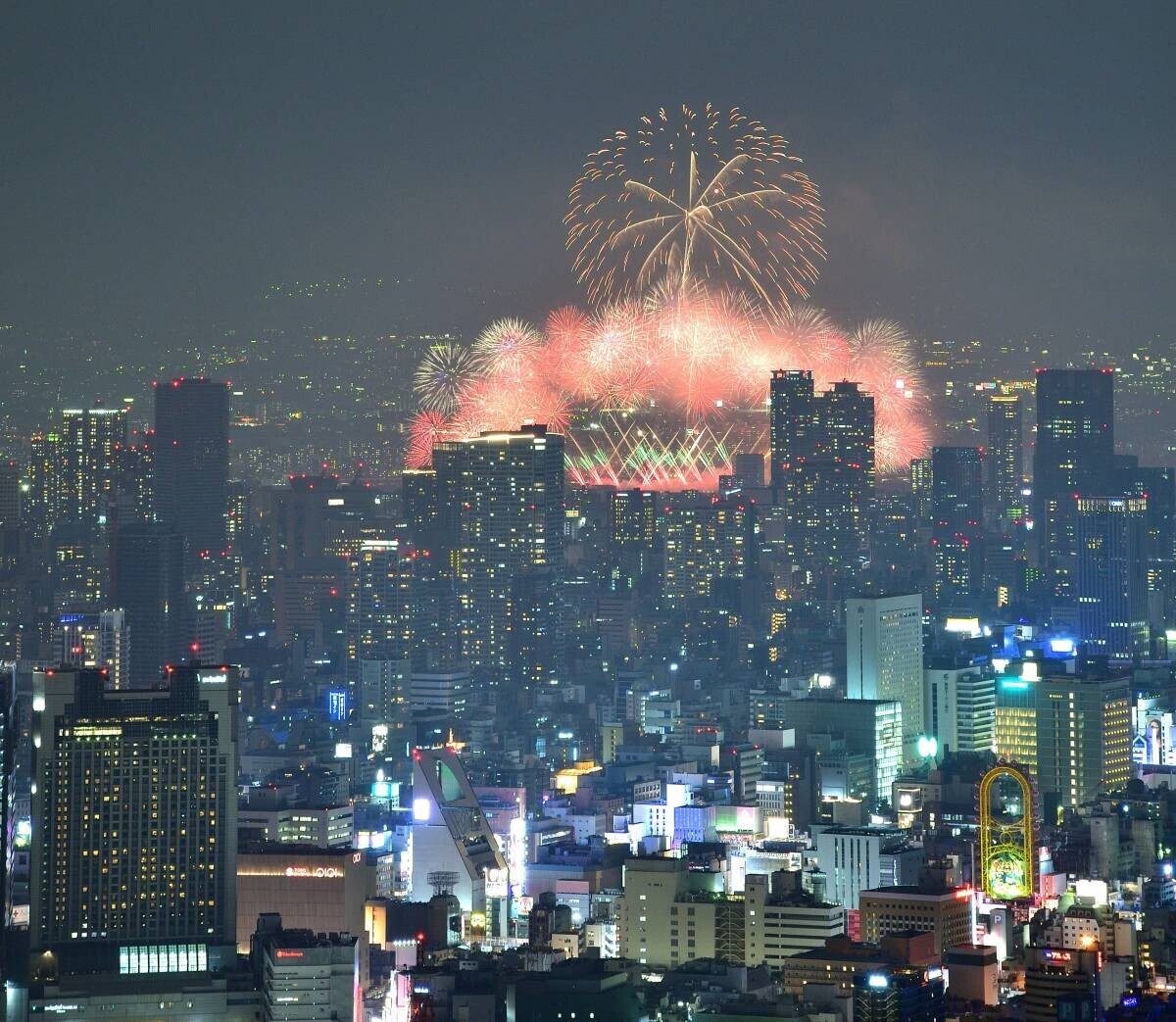 「ハルカス３００（展望台）」で大迫力の花火鑑賞『なにわ淀川花火大会特別鑑賞プラン』を６月２８日（金）から販売