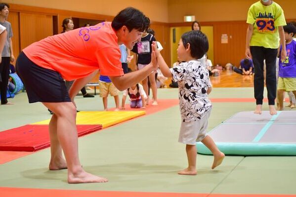 テレビ体操に現役実技者として出演中の新井庸太が“楽しいFirst”で展開する運動・体操教室をオープン！親子で楽しむ「体操フェス」を7/14(日)開催