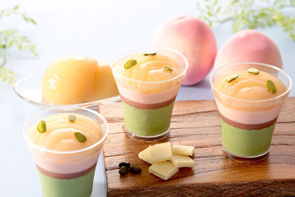 京都・伊藤久右衛門 夏限定「桃の抹茶パフェ」と「宇治抹茶と桃のムース」を7月より提供開始