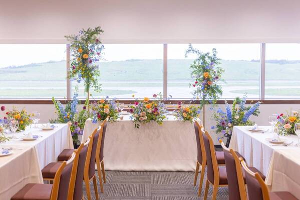 フォトウェディング「花とフォト」に新ロケーション追加。「人を『つなぐ』空港で新しく『つながる』会食＆フォト 福島空港限定プラン」予約受付中！