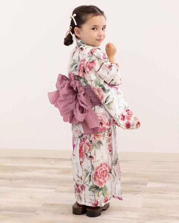 “おそろい浴衣”を手掛ける「EMU-咲む-」が7月7日「ゆかたの日」を盛り上げるプレゼント企画を実施　家族全員で着用ができる浴衣で夏の思い出をつくろう！