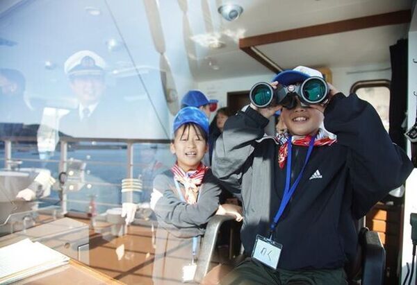 毎年好評！淡路島うずしおクルーズの夏休み親子体験イベント「職業体験・キッズ船長になろう！」8月中、5日間の限定開催