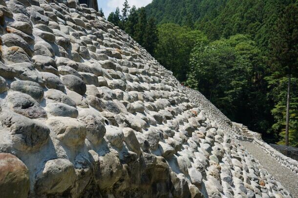 東京都檜原村にある天光寺のパワースポットで滝行体験！SNS投稿で護摩木をプレゼントするキャンペーンを実施