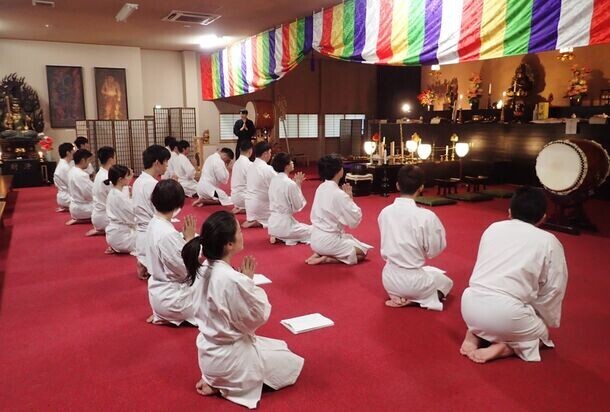 東京都檜原村にある天光寺のパワースポットで滝行体験！SNS投稿で護摩木をプレゼントするキャンペーンを実施